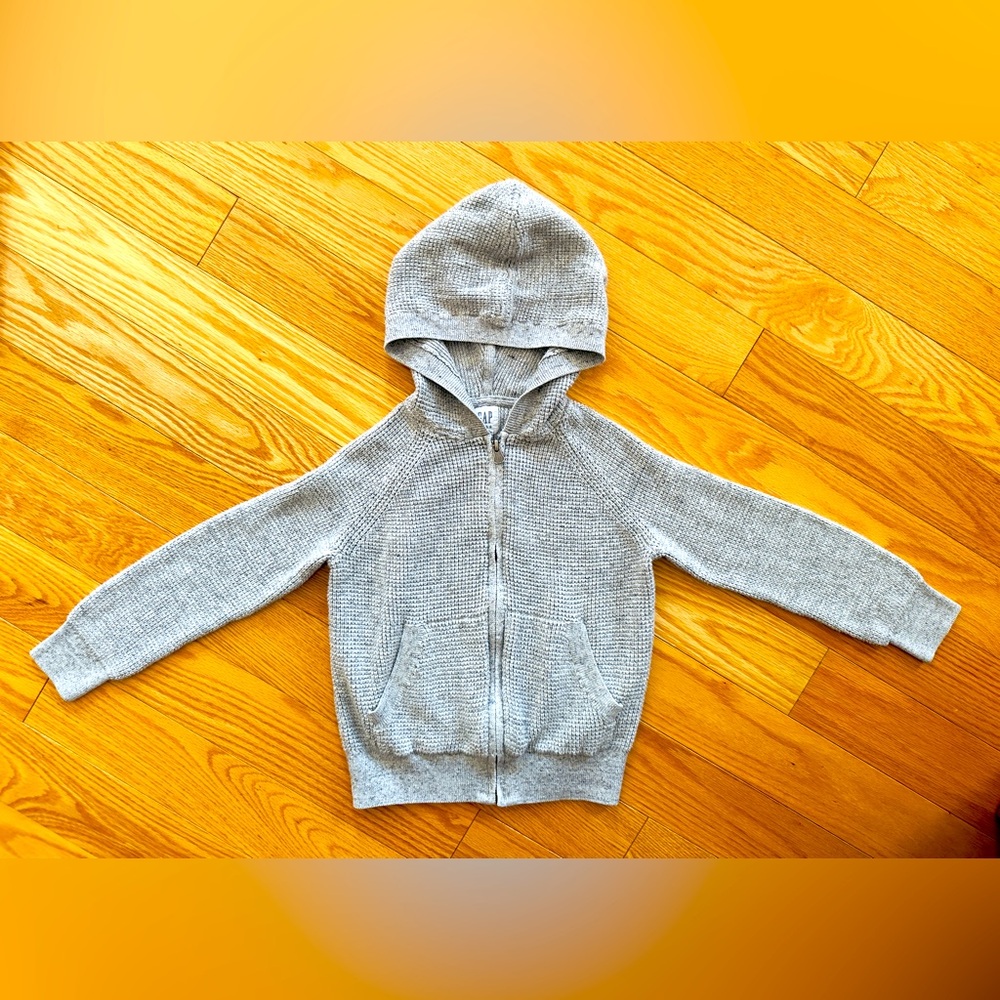 Gap zip up sweater kids size S (6-7)
